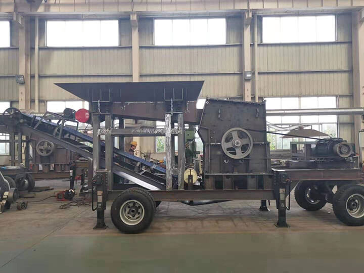 Small-Mobile-Crusher-05