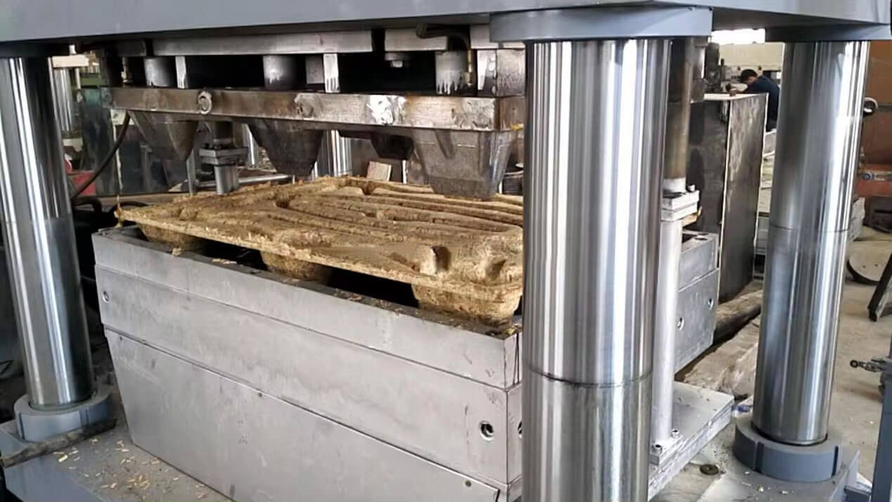 Compressed-Wood-Pallet-Machine Wood Pallet 04