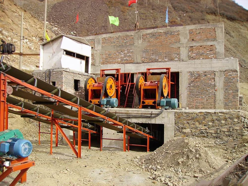 250tph stationary crushing and screening plant in China