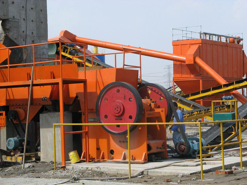 200tph mobile crushing and screening plant in Guinea